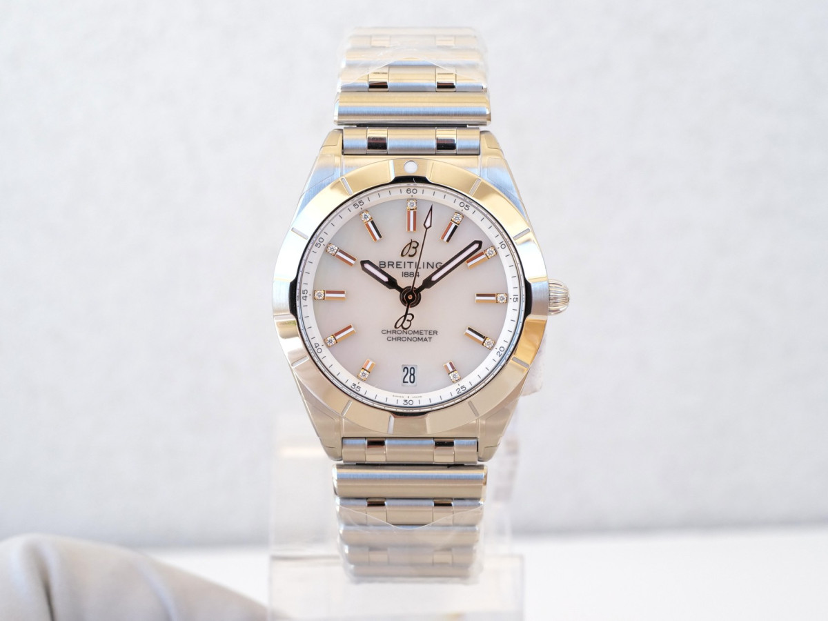 Швейцарський годинник Breitling Chronomat 32 MOP Diamond Dial