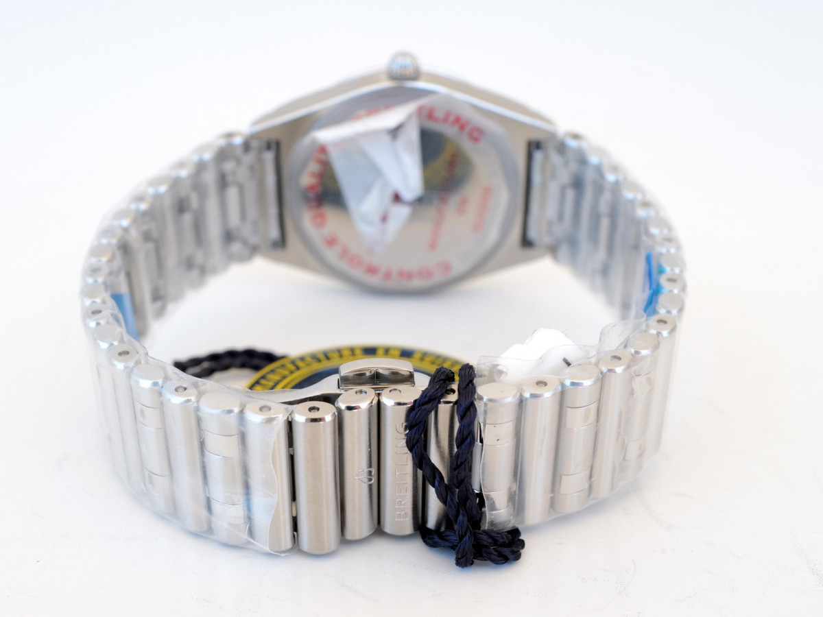 Швейцарський годинник Breitling Chronomat 32 MOP Diamond Dial