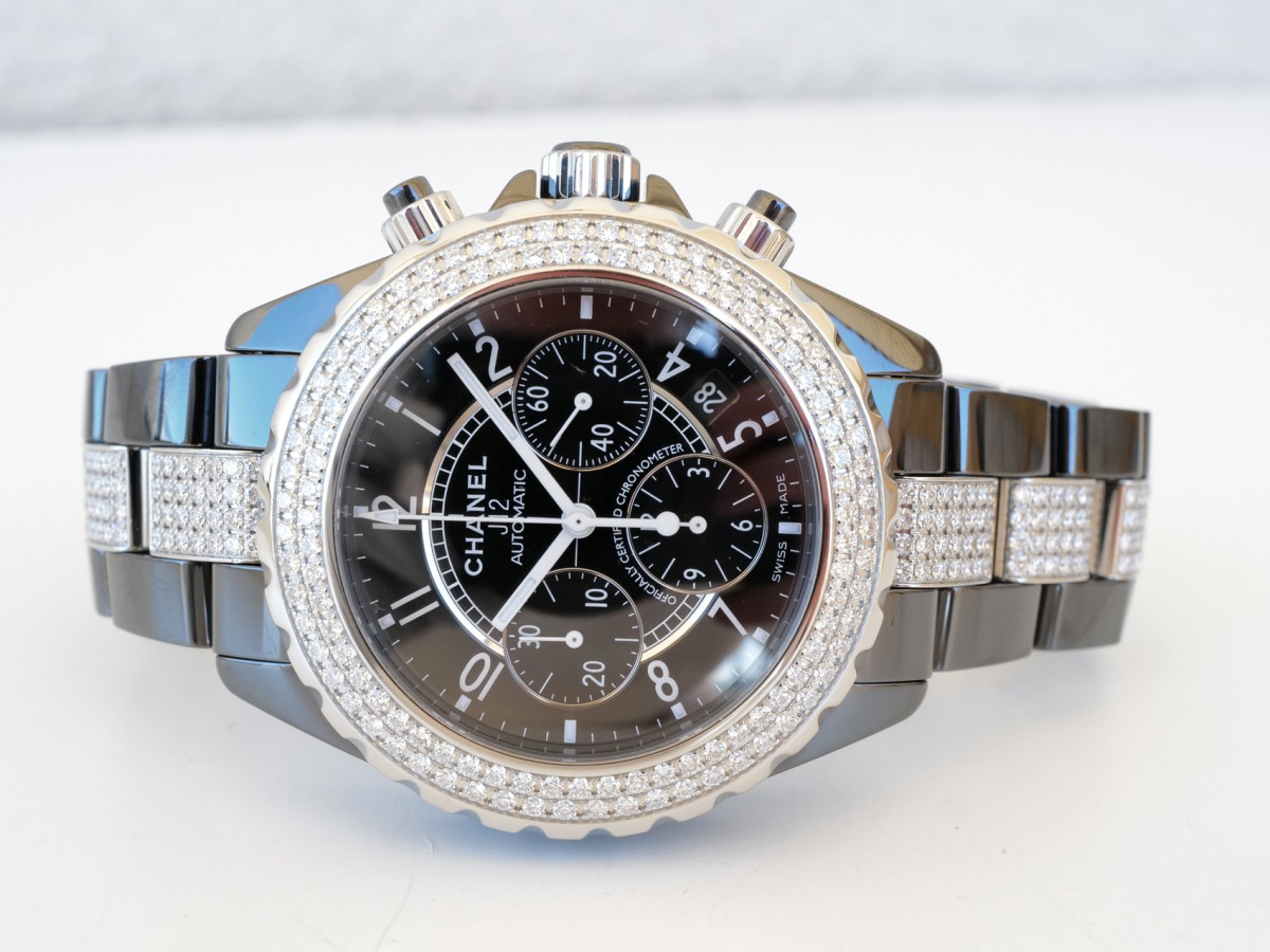Швейцарський годинник Chanel J12 Chronograph Black Ceramic Diamonds 6,27ct 41