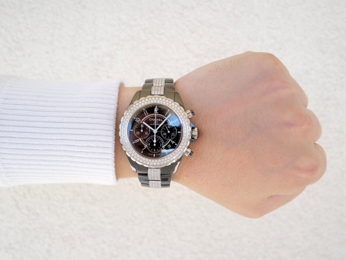 Швейцарський годинник Chanel J12 Chronograph Black Ceramic Diamonds 6,27ct 41