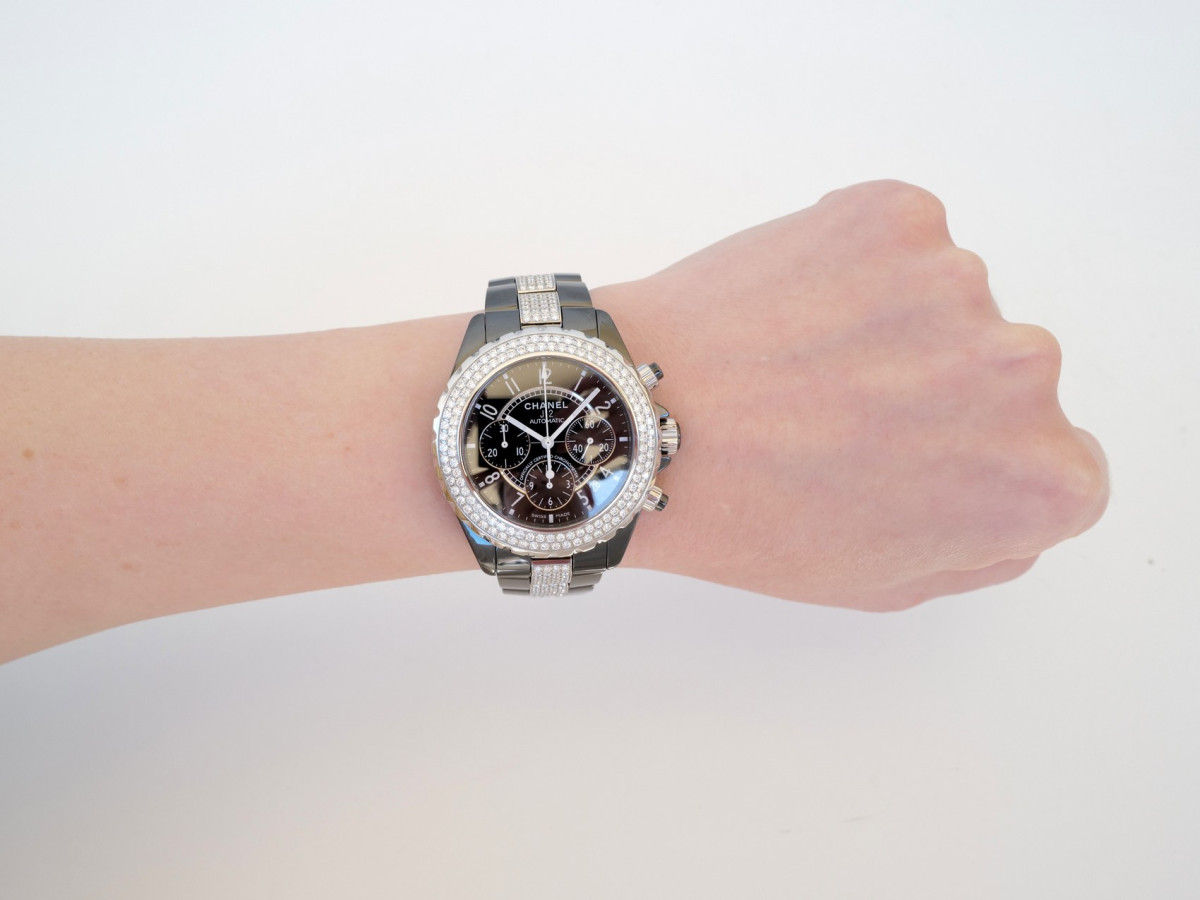 Швейцарський годинник Chanel J12 Chronograph Black Ceramic Diamonds 6,27ct 41