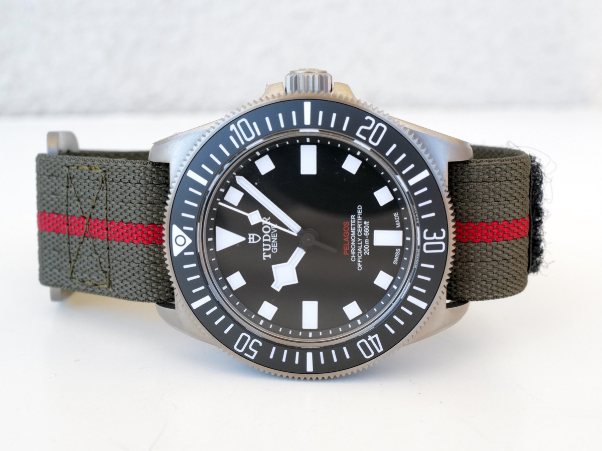 Швейцарские часы Tudor Pelagos FXD Titanium 42