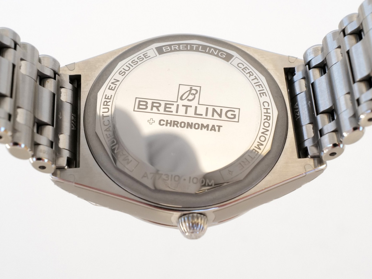 Швейцарський годинник Breitling Chronomat 32 Green Diamond Dial