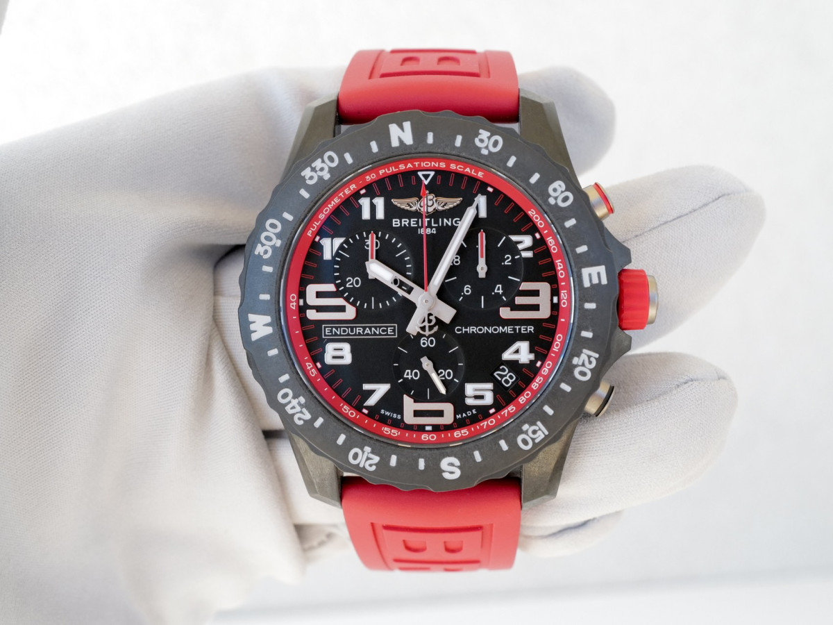 Швейцарський годинник Breitling Endurance Pro Red 44