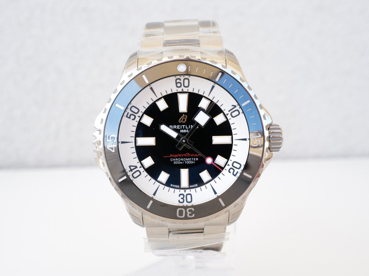 Швейцарський годинник Breitling Superocean Automatic 46