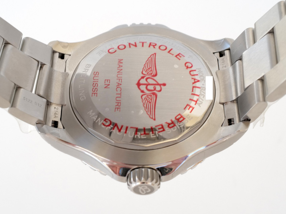 Швейцарський годинник Breitling Superocean Automatic 46