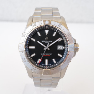 Швейцарський годинник Breitling Avenger Automatic 42