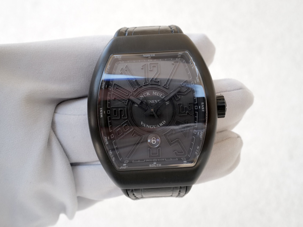 Швейцарские часы Franck Muller Vanguard Classical Blackout Titanium 44