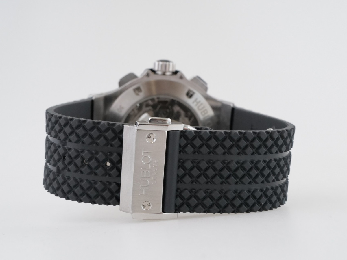 Швейцарские часы Hublot Big Bang 44 Chronograph Steel Ceramic Carbon Dial