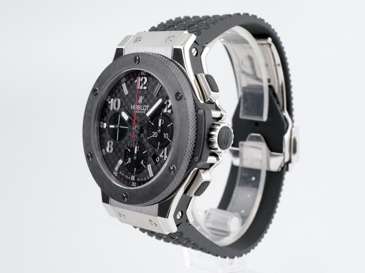 Швейцарские часы Hublot Big Bang 44 Chronograph Steel Ceramic Carbon Dial