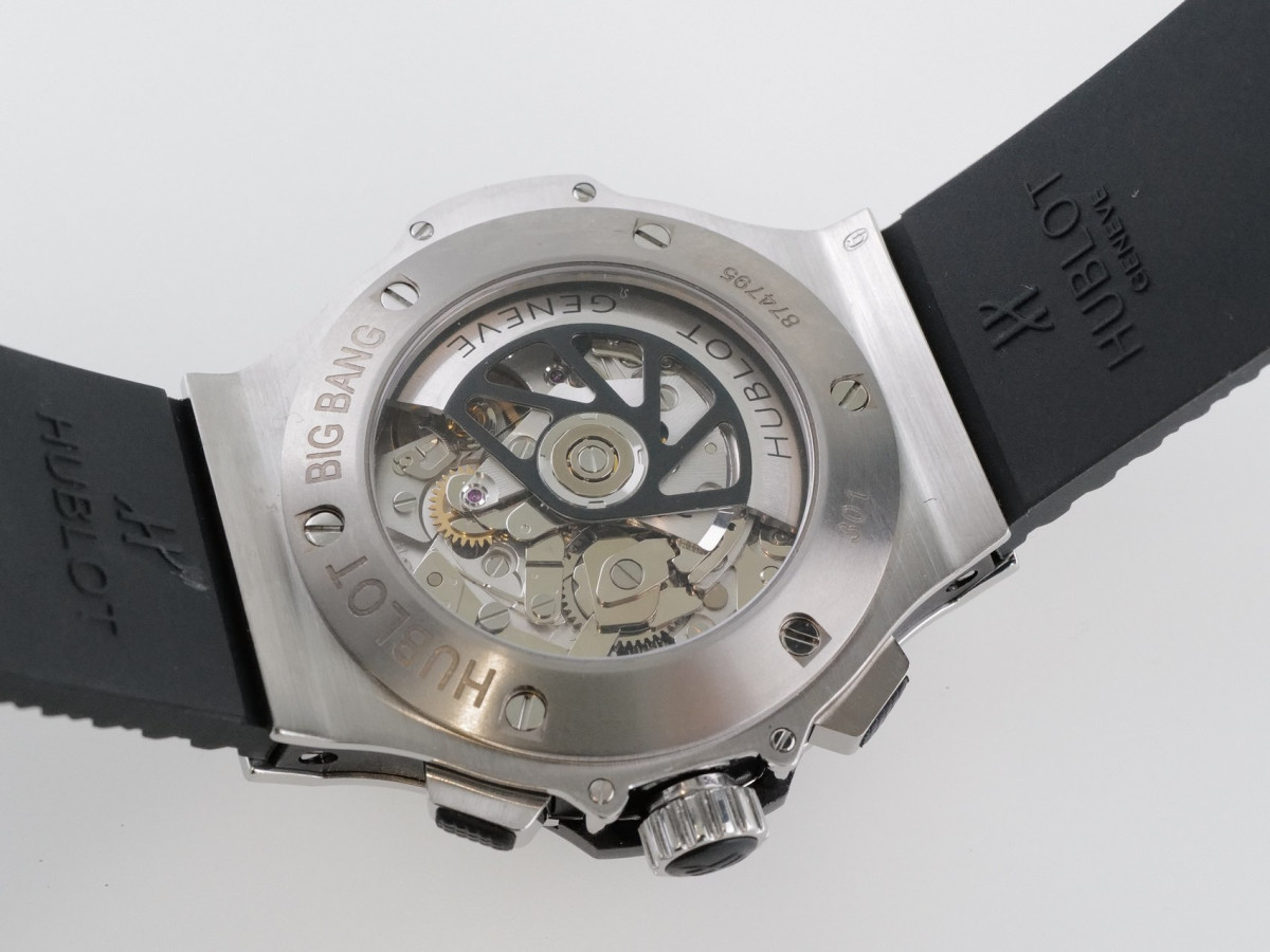 Швейцарские часы Hublot Big Bang 44 Chronograph Steel Ceramic Carbon Dial