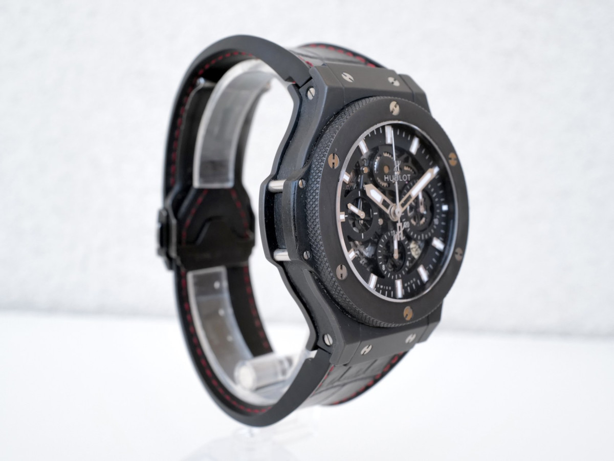 Швейцарський годинник Hublot Big Bang Aero Bang Black Magic 44