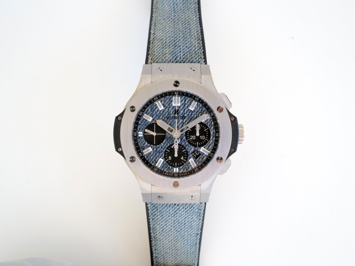Швейцарские часы Hublot Big Bang Jeans Blue Dial Limited Edition 44