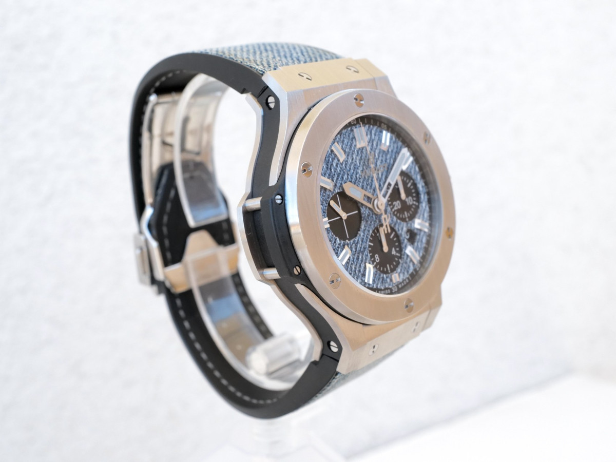 Швейцарские часы Hublot Big Bang Jeans Blue Dial Limited Edition 44