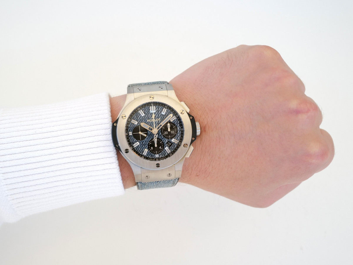 Швейцарские часы Hublot Big Bang Jeans Blue Dial Limited Edition 44