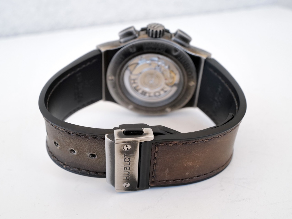 Швейцарський годинник Hublot Classic Fusion Berluti Cold Brown Limited Edition Chronograph 45