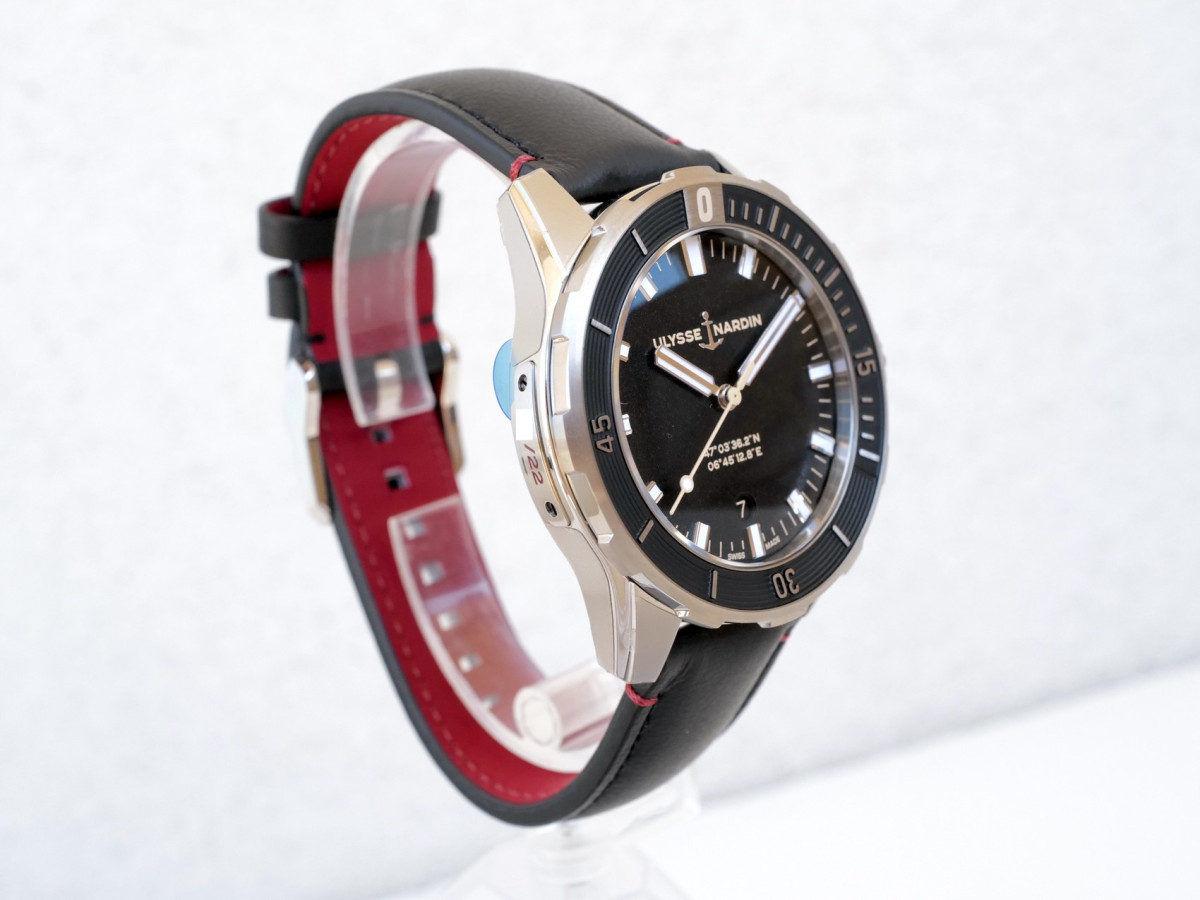 Швейцарские часы Ulysse Nardin Diver Qatar Limited Edition 42