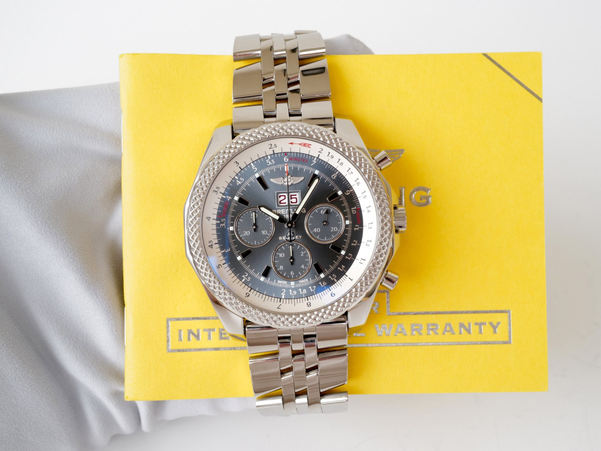 Швейцарские часы Breitling for Bentley 6.75 Chronograph 49