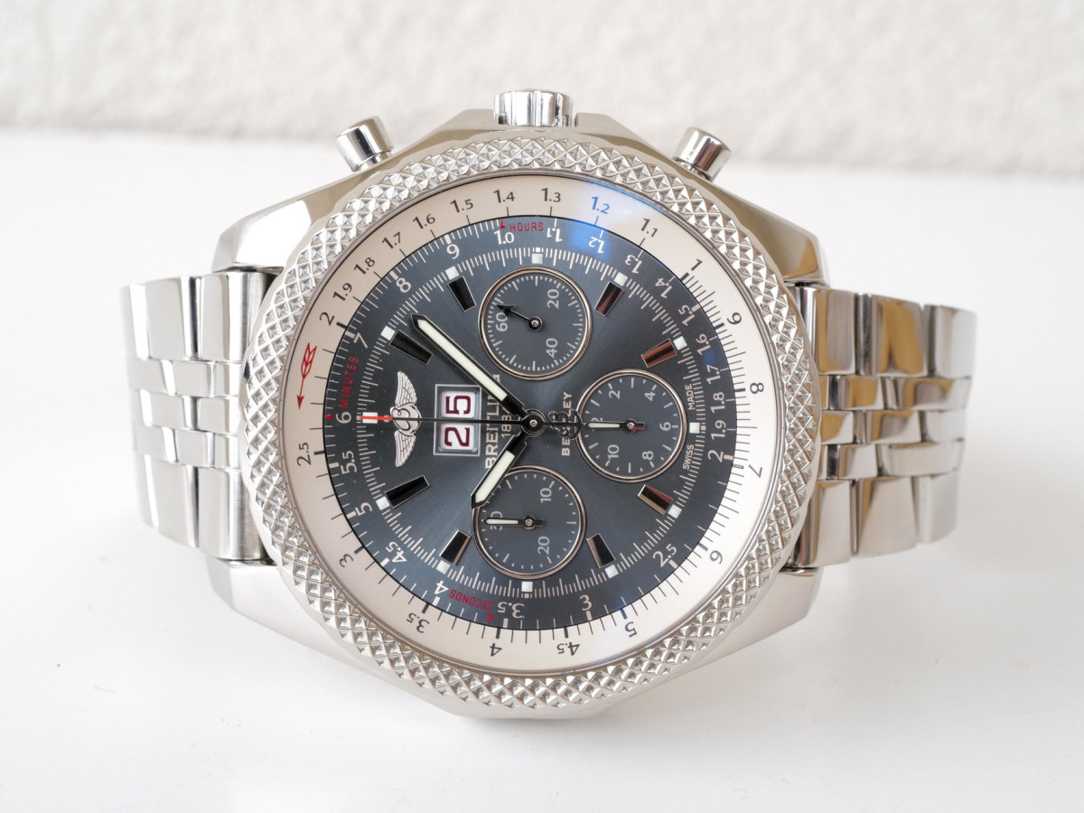 Швейцарские часы Breitling for Bentley 6.75 Chronograph 49