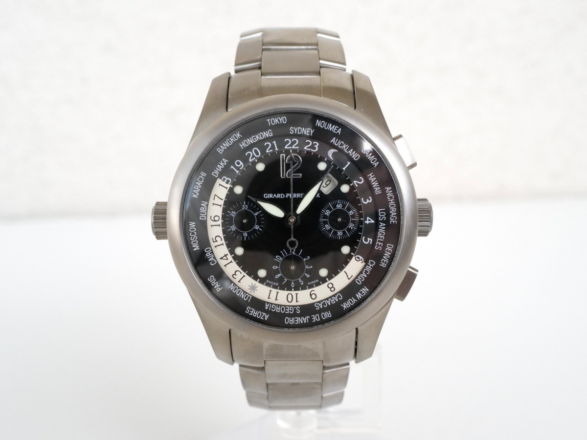 Швейцарський годинник Girard Perregaux WW.TC Titanium Chronograph 43