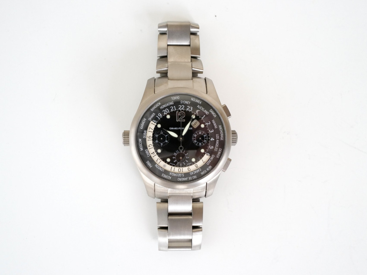 Швейцарський годинник Girard Perregaux WW.TC Titanium Chronograph 43