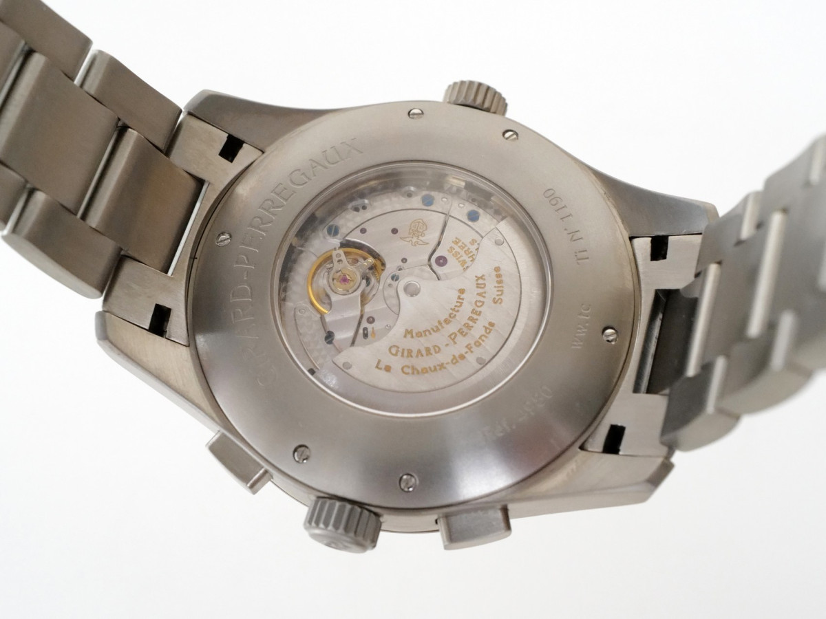Швейцарський годинник Girard Perregaux WW.TC Titanium Chronograph 43