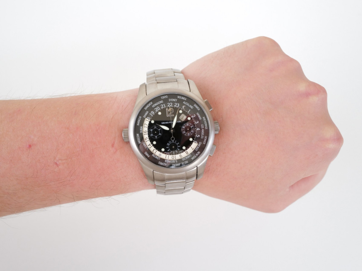 Швейцарський годинник Girard Perregaux WW.TC Titanium Chronograph 43