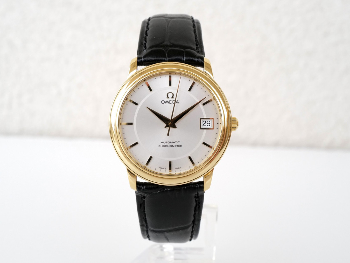 Швейцарские часы Omega De Ville Prestige Automatic 18K Yellow Gold 35