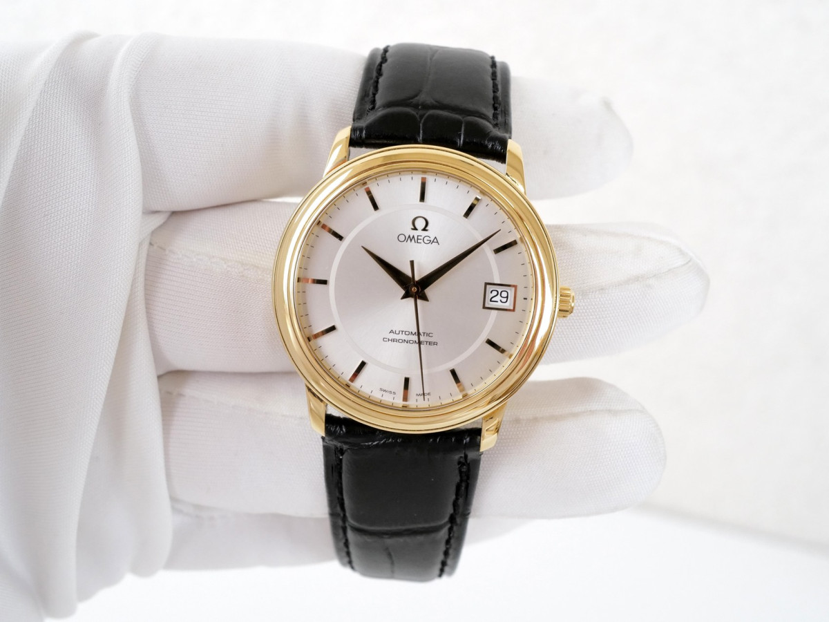 Швейцарские часы Omega De Ville Prestige Automatic 18K Yellow Gold 35
