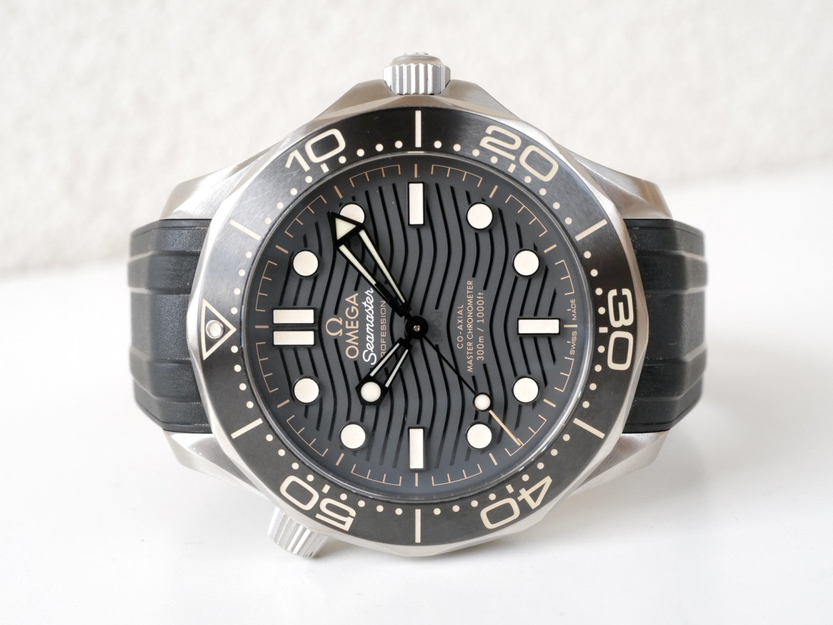 Swiss watch Omega Seamaster Diver 300M Ceramic Bezel Special Edition 42