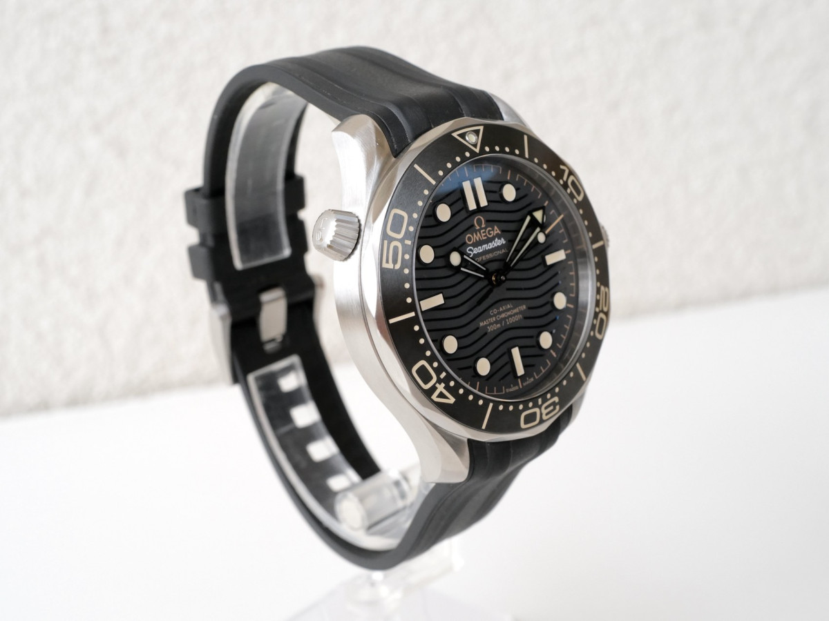 Swiss watch Omega Seamaster Diver 300M Ceramic Bezel Special Edition 42