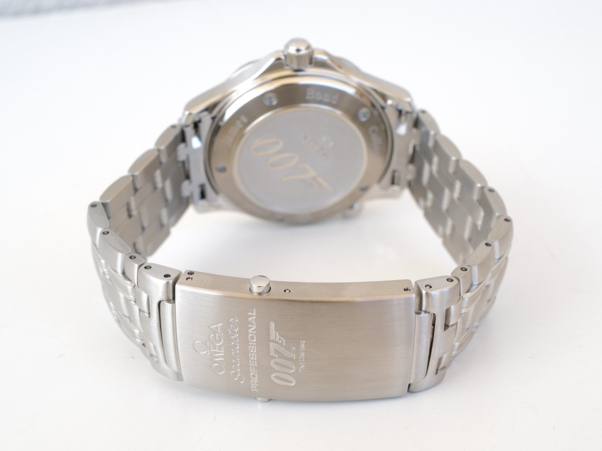 Swiss watch Omega Seamaster Diver 300M Limited Edition 007 James Bond 41