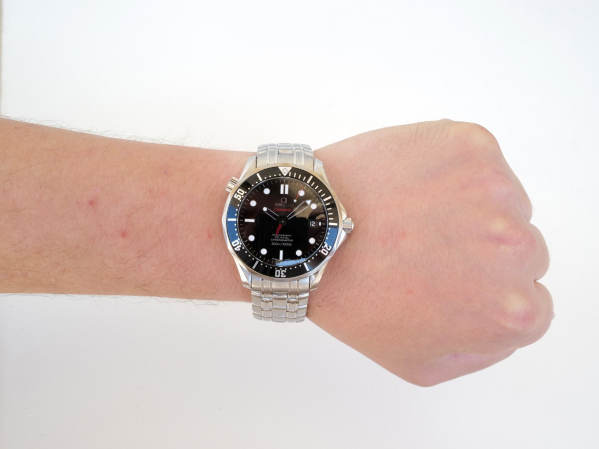 Swiss watch Omega Seamaster Diver 300M Limited Edition 007 James Bond 41