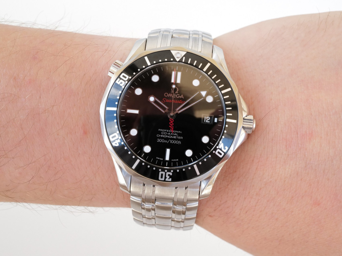 Swiss watch Omega Seamaster Diver 300M Limited Edition 007 James Bond 41