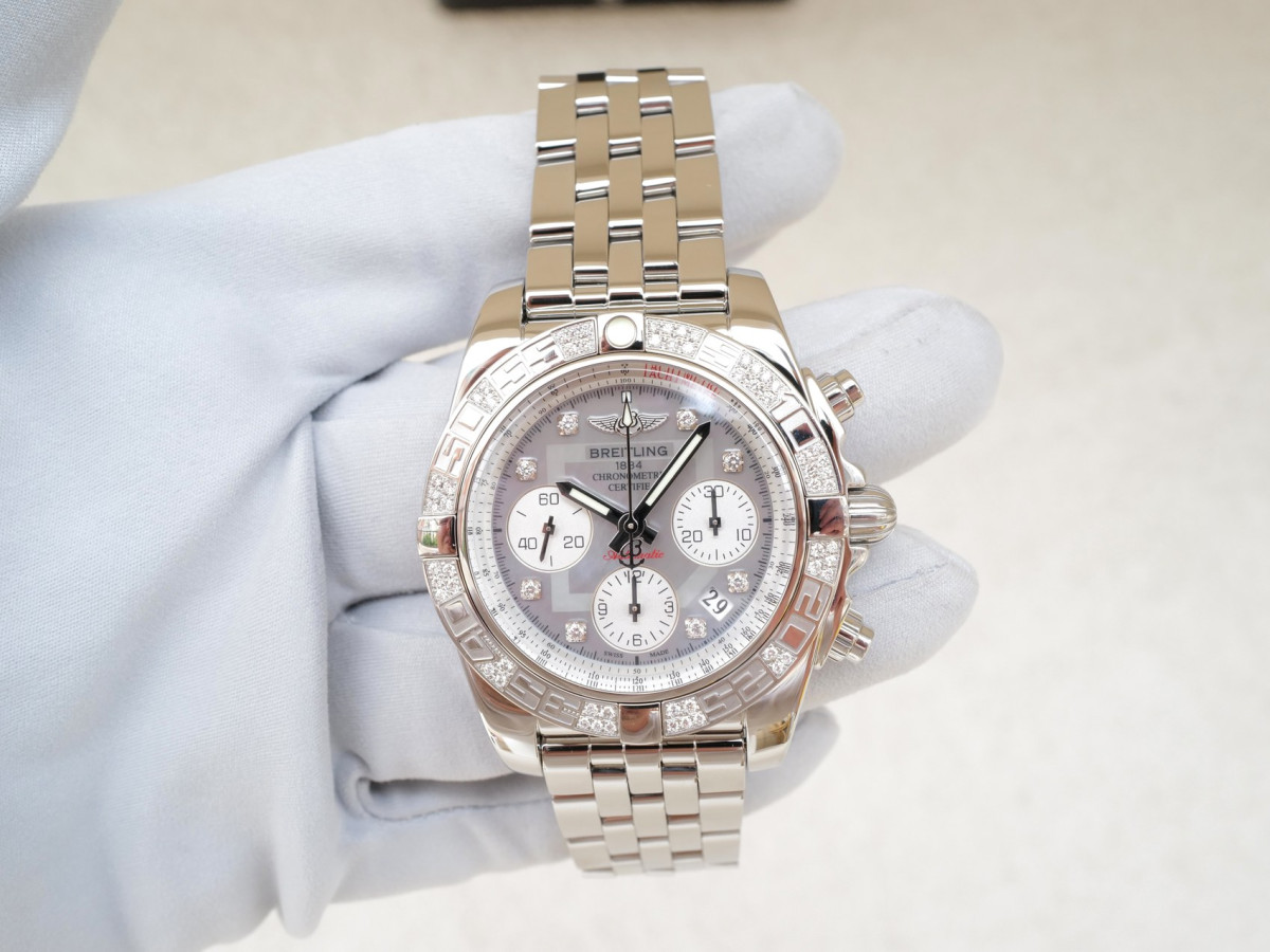 Швейцарський годинник Breitling Chronomat Steel Mop Diamond Dial 41