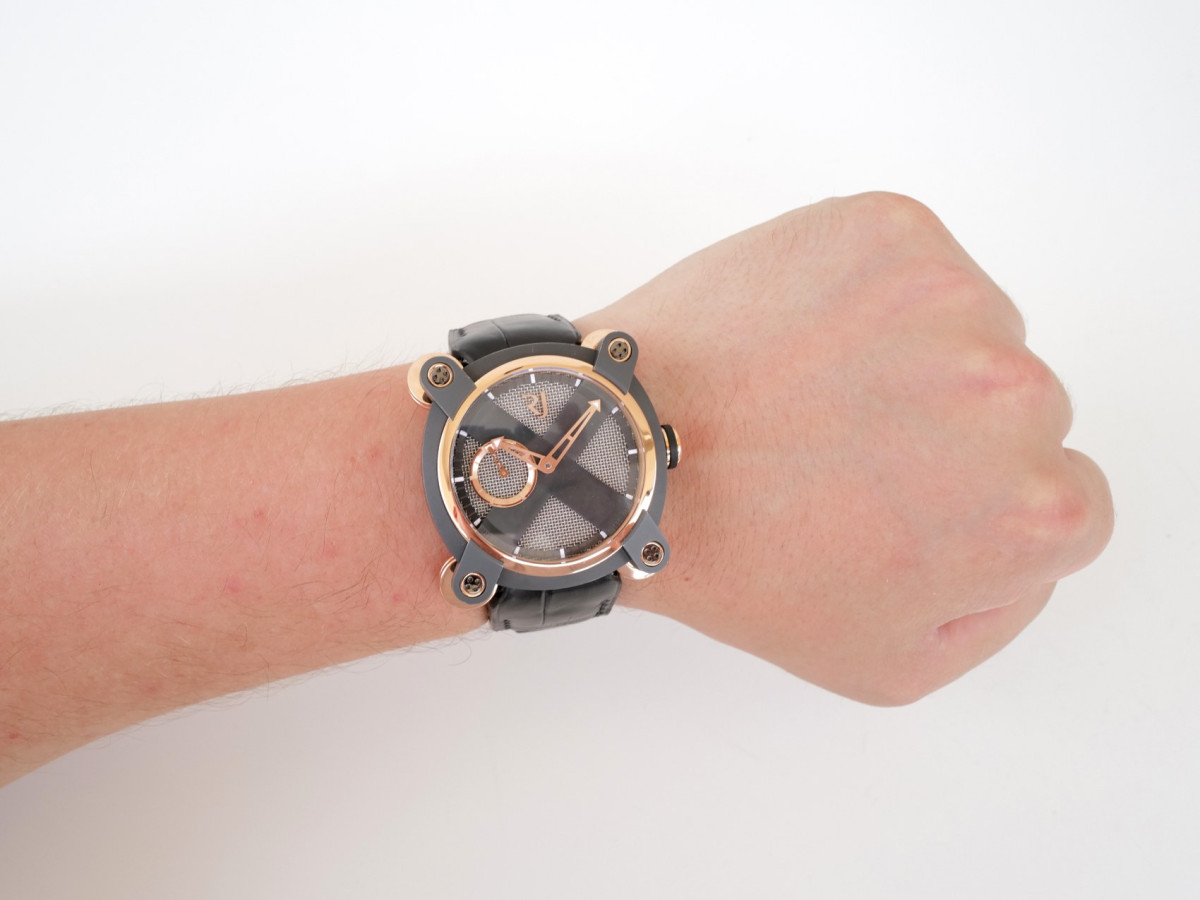 Швейцарские часы Romain Jerome Moon-DNA Moon Invader Red Speed Metal Limited Edition 46