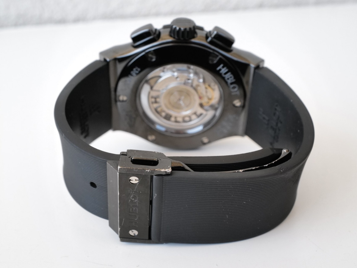 Швейцарський годинник Hublot Classic Fusion Ceramic Chronograph Carbon Dial 45