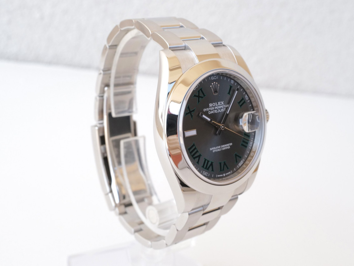 Швейцарские часы Rolex Datejust 41 Wimbledon Dial Domed Bezel Oyster Bracelet