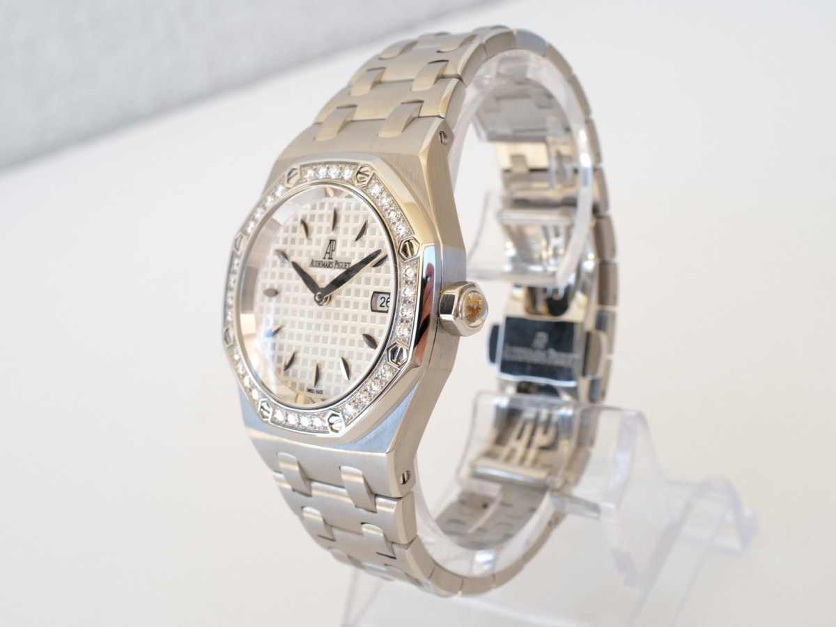 Швейцарские часы Audemars Piguet Royal Oak Lady Steel Bracelet Factory Diamond Silver Dial 33