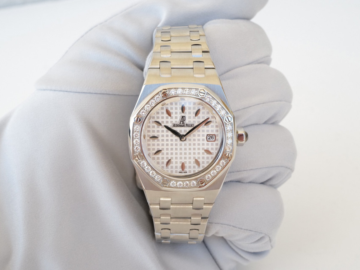 Швейцарские часы Audemars Piguet Royal Oak Lady Steel Bracelet Factory Diamond Silver Dial 33