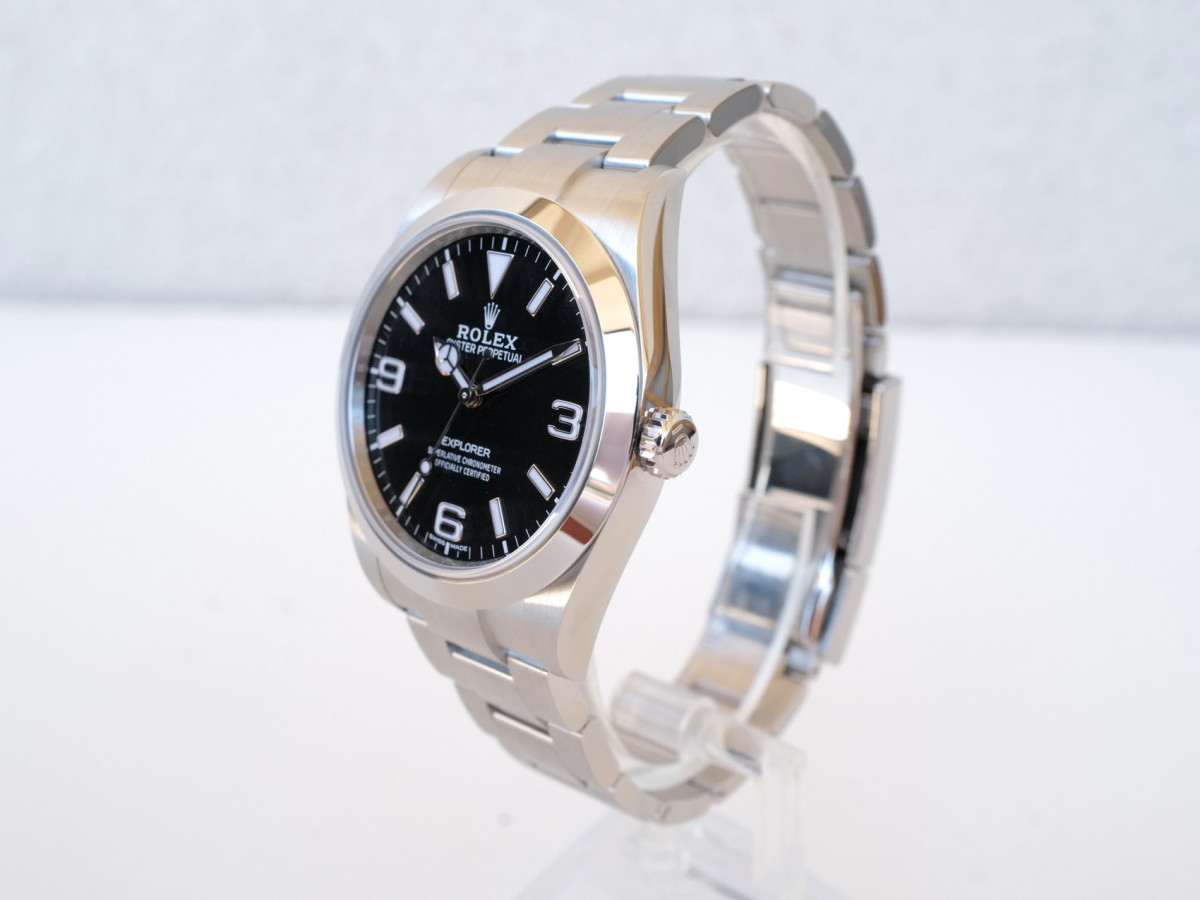 Швейцарський годинник Rolex Explorer 39
