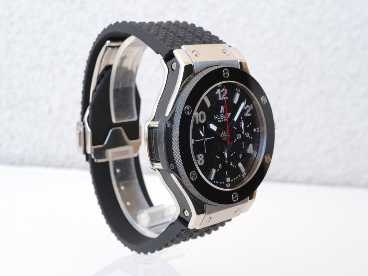 Швейцарские часы Hublot Big Bang 44 Chronograph Steel Ceramic Carbon Dial