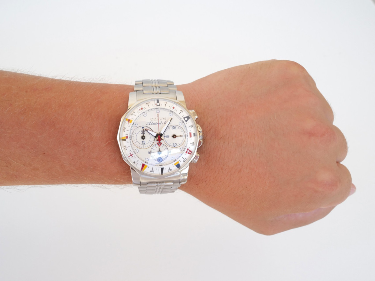 Швейцарський годинник Corum Admirals Cup Chronograph 44