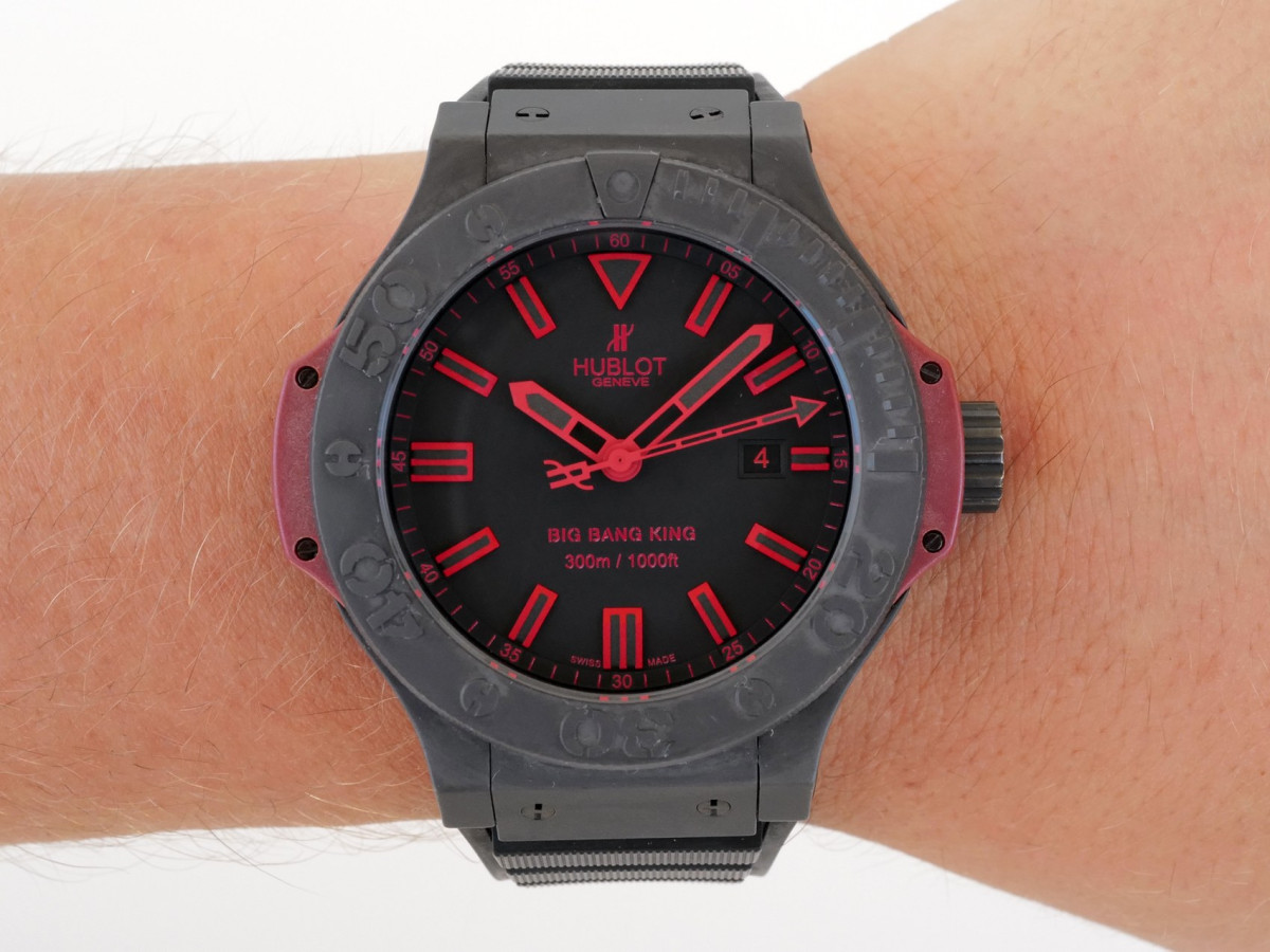 Швейцарские часы Hublot Big Bang King All Black Red Limited Edition 48