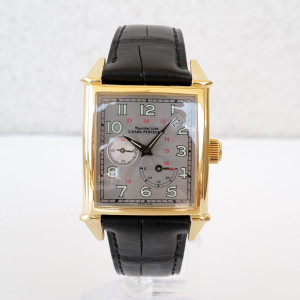 Swiss watch Girard Perregaux Vintage 45 Power Reserve 18K Yellow Gold