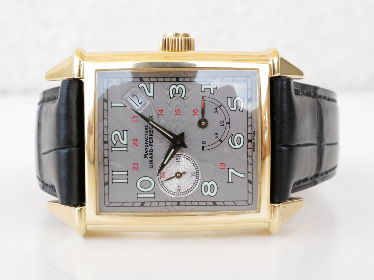 Swiss watch Girard Perregaux Vintage 45 Power Reserve 18K Yellow Gold