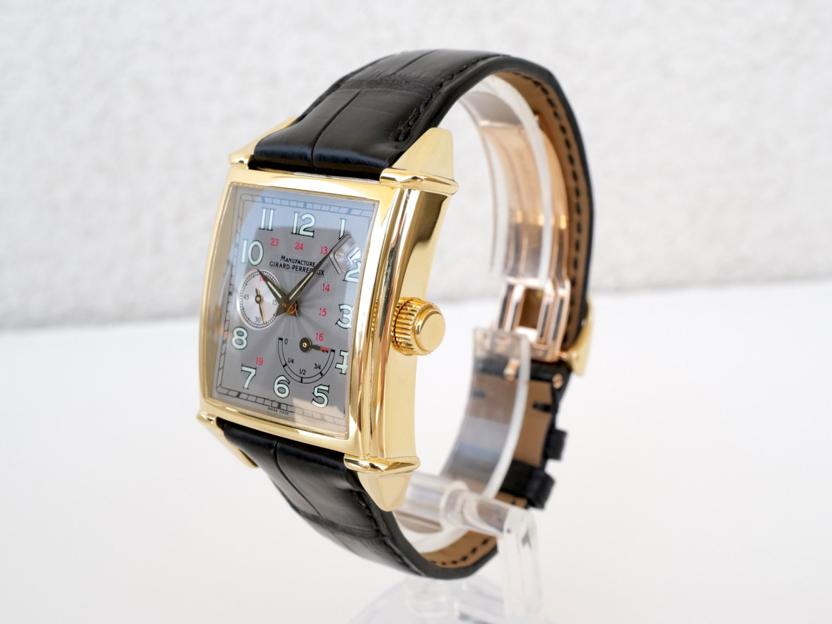 Swiss watch Girard Perregaux Vintage 45 Power Reserve 18K Yellow Gold