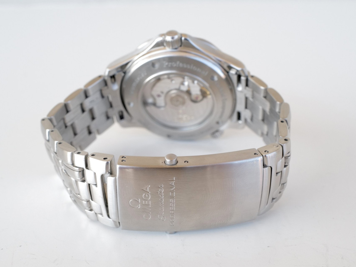 Швейцарские часы Omega Seamaster Diver 300M GMT 41