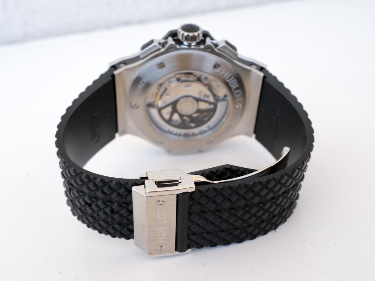 Швейцарские часы Hublot Big Bang 44 Chronograph Steel Ceramic Carbon Dial