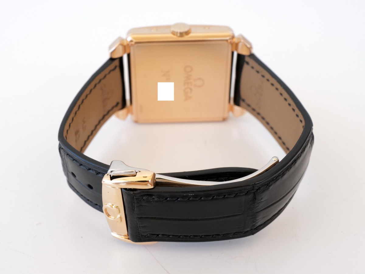 Swiss watch Omega Museum Collection Cosmic 1951 18K Rose Gold Limited Edition of 873